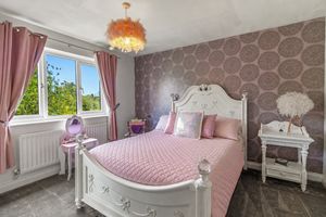 Bedroom- click for photo gallery